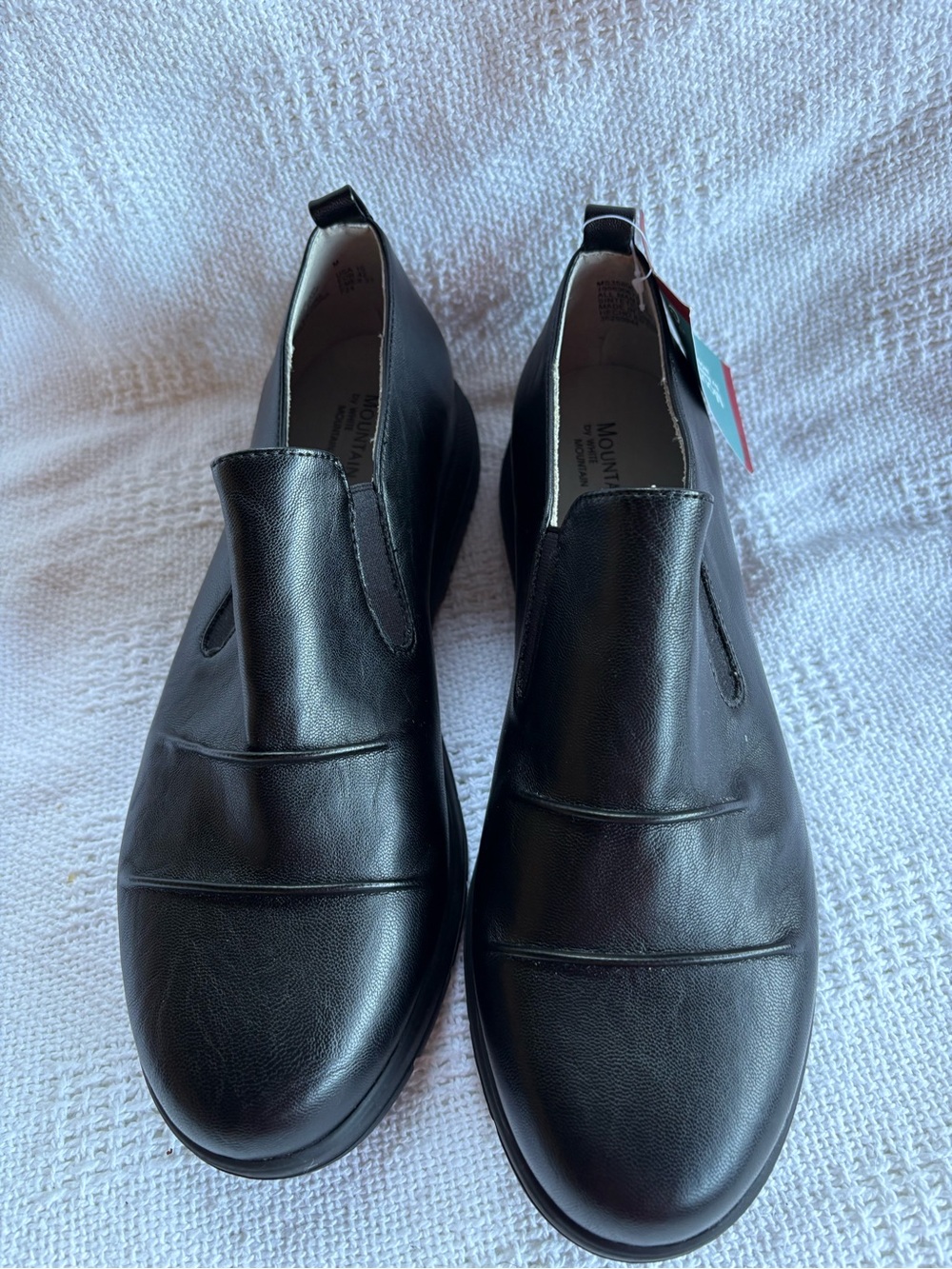 NWT Mountain Sole by White Mountain Womens 10 Black Slip On Gore Dress Shoes